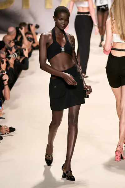 Look 8